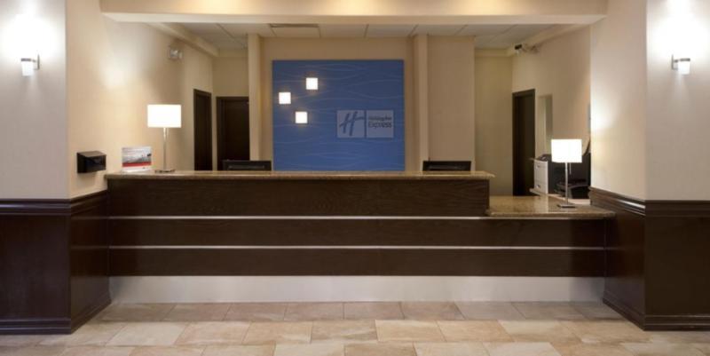 Holiday Inn Express Hotel And Suites Brownsville By Ihg Exterior foto