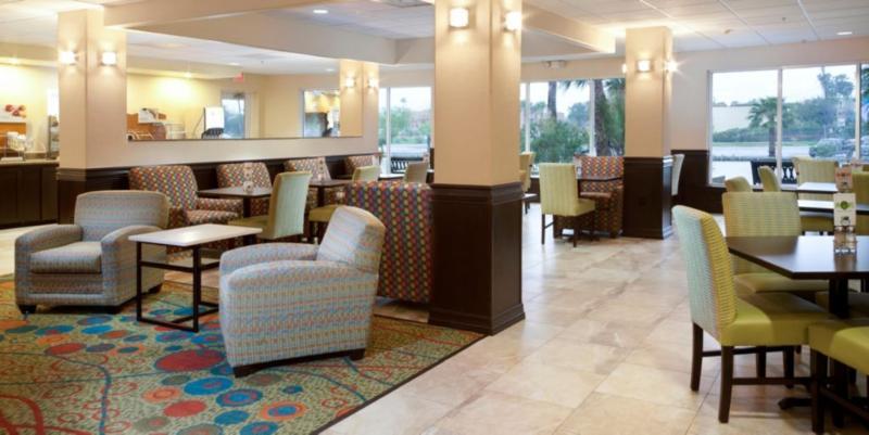 Holiday Inn Express Hotel And Suites Brownsville By Ihg Exterior foto